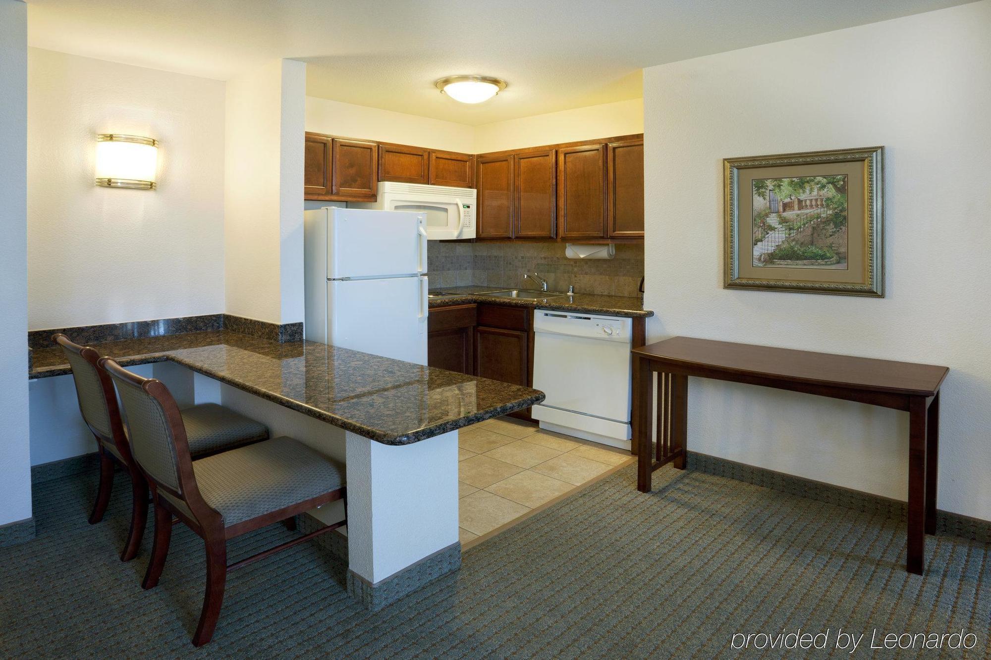 Staybridge Suites San Antonio Nw Near Six Flags Fiesta, An Ihg Hotel 객실 사진