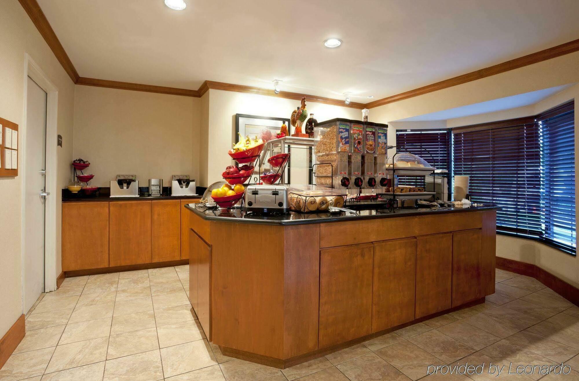 Staybridge Suites San Antonio Nw Near Six Flags Fiesta, An Ihg Hotel 레스토랑 사진
